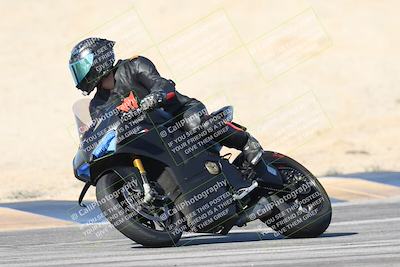 media/Dec-01-2025-Moto Forza (Mon) [[2daa91e15f]]/2-Intermediate Group/Session 2 (Turns 9 and 10)/